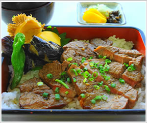牛ヒレステーキ重