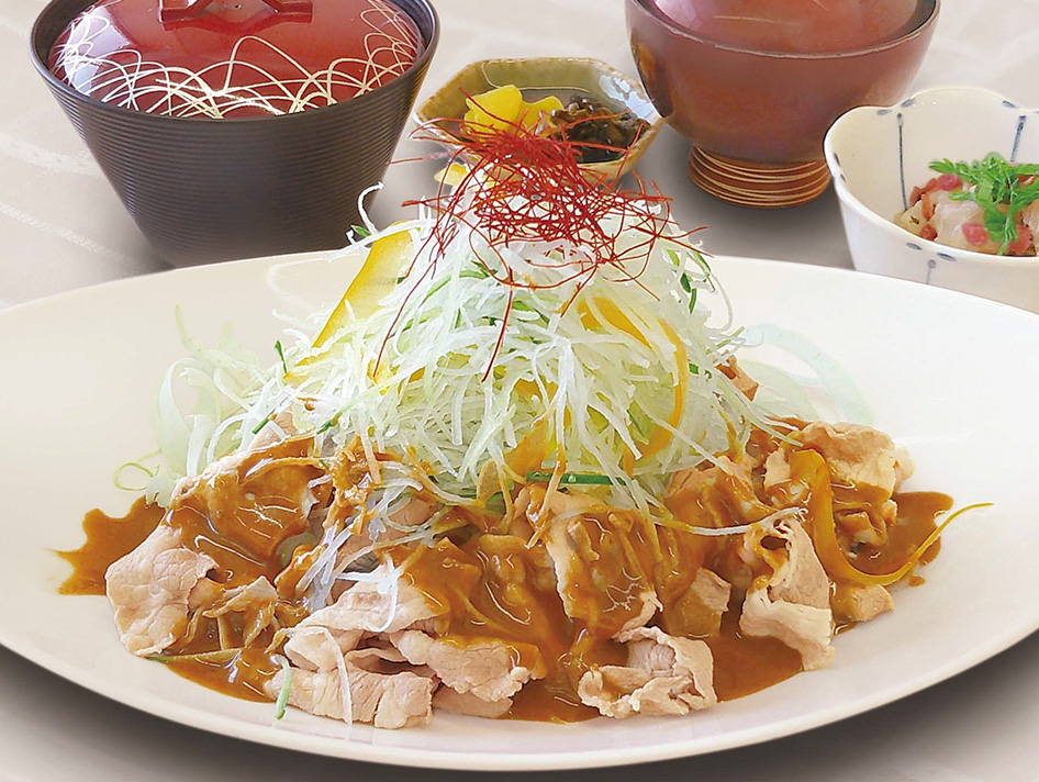 豚肉のピリ辛冷しゃぶと鯛の梅和え